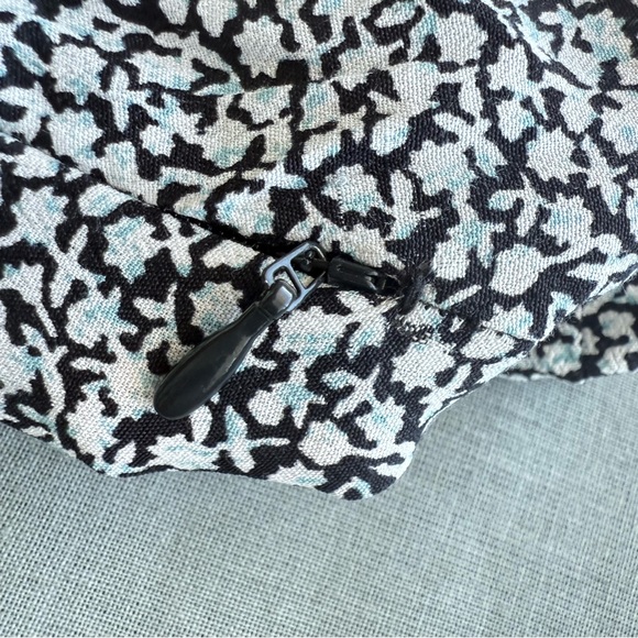 & Other Stories Black White Floral Midi Dress Puff Sleeve Button Front Size 6 - Picture 15 of 15